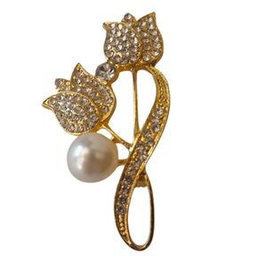 Tulip Flower Golden Brooch with Rhinestones / Faux Pearl